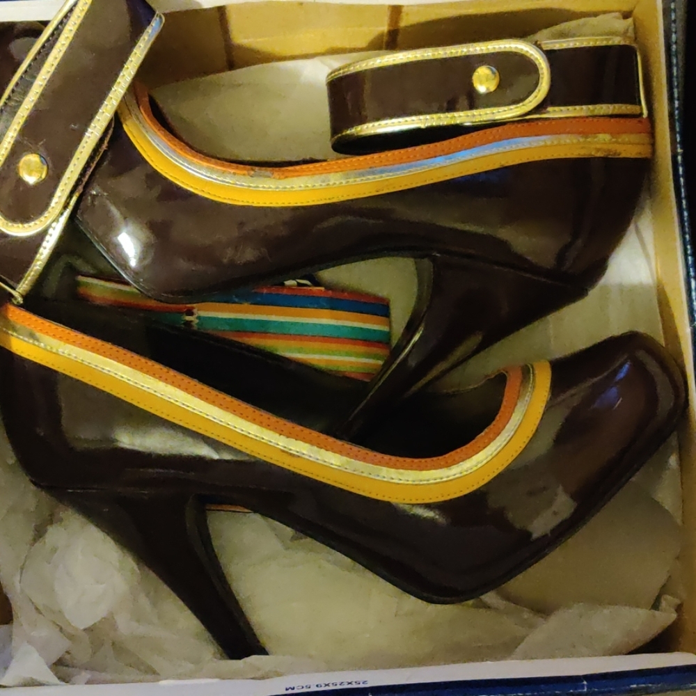 Women shoes